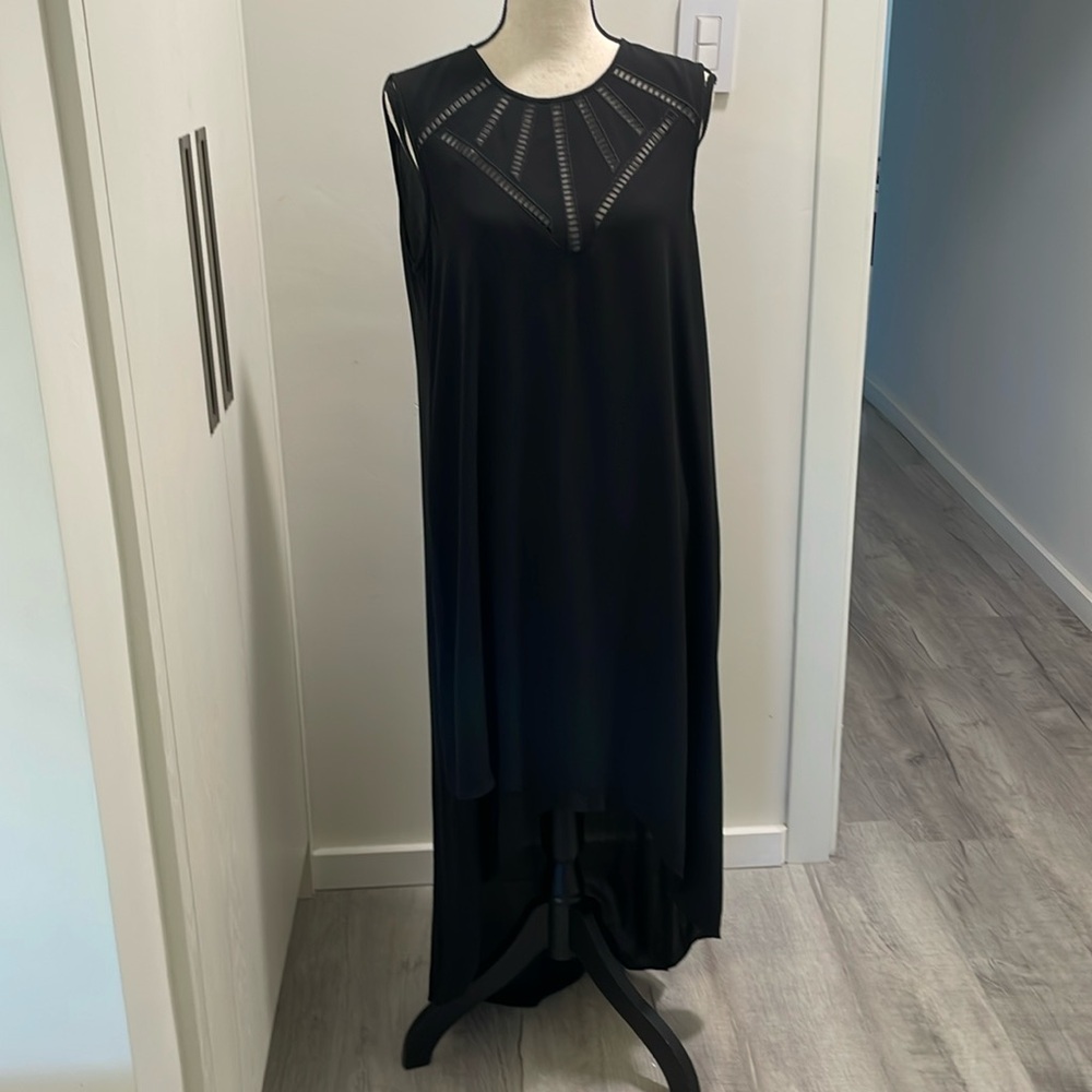 BCBGMAXAZRIA DRESS SIZE M